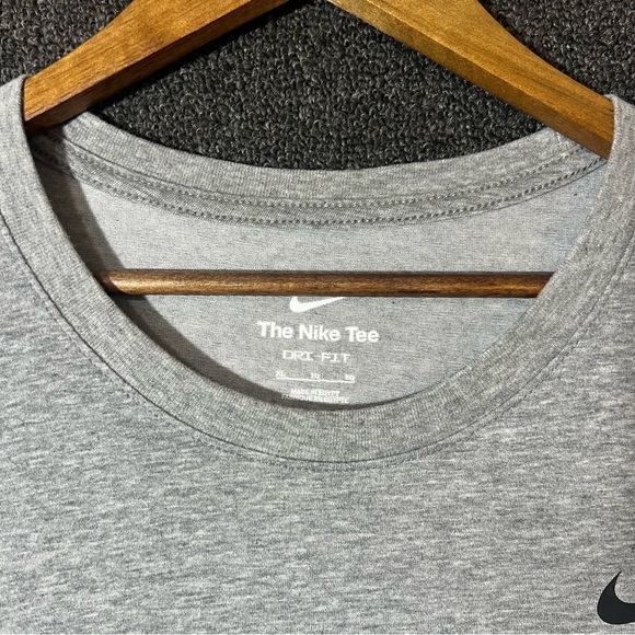 Nike Dri-Fit Gray Short Sleeve Tee Athletic Wear, Men’s XL - Picture 2 of 7